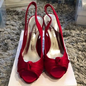 NIB WHBM Red Heels 7.5